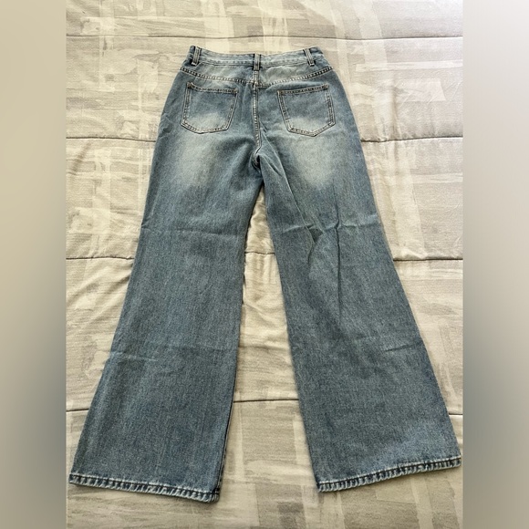 SHEIN Ripped Jeans - Picture 2 of 3